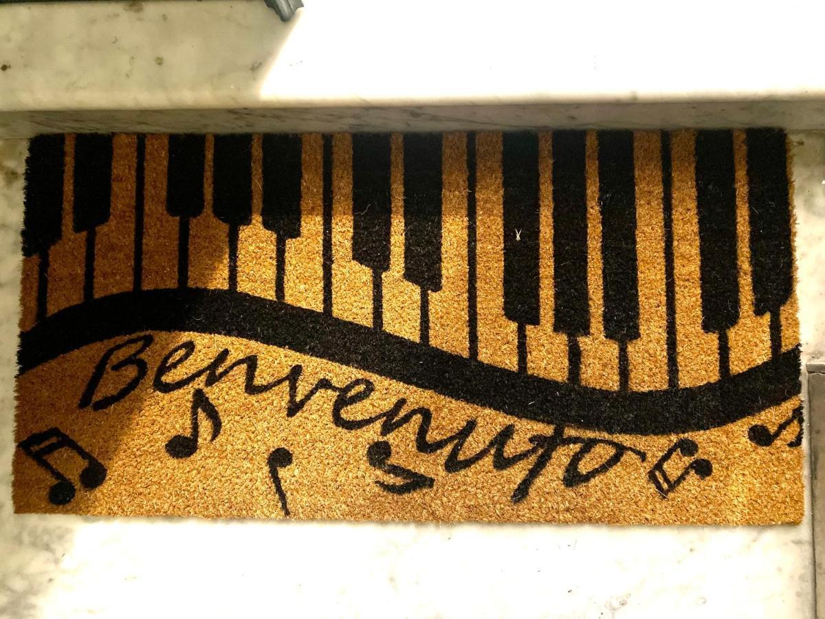 Miluar - Centro Storico - Lungo La Via Della Musica Naples