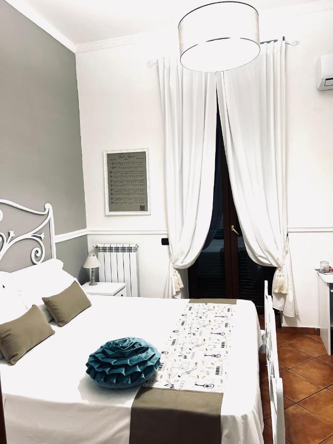 Bed & Breakfast Miluar - Centro Storico - Lungo La Via Della Musica Naples